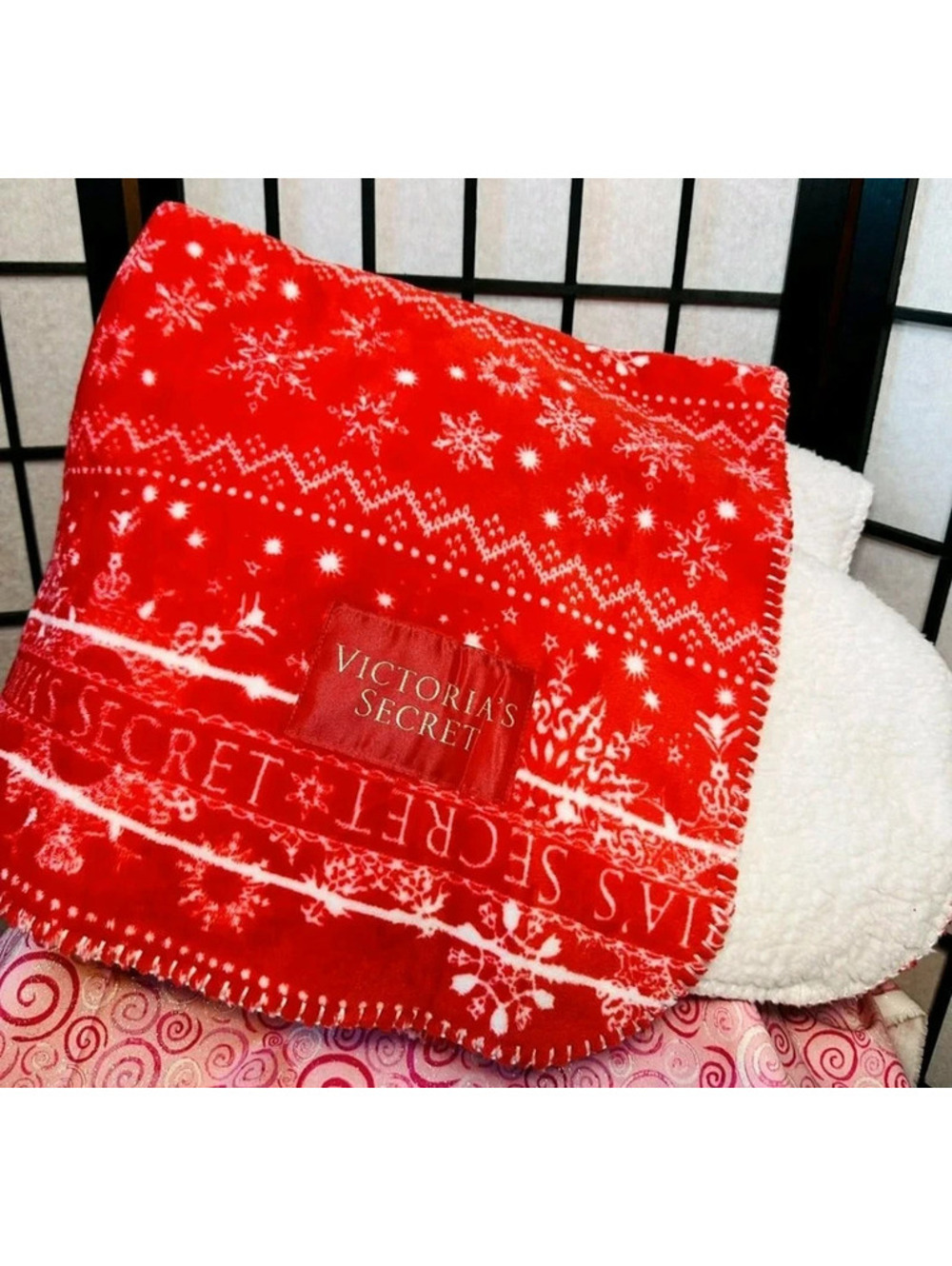 Victoria Secret 60X50 Sherpa Throw